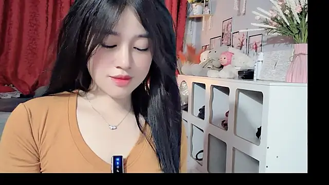 Bee-Cherry online show from May 29, 6:17 pm