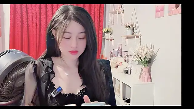 Bee-Cherry online show from June 7, 8:01 pm