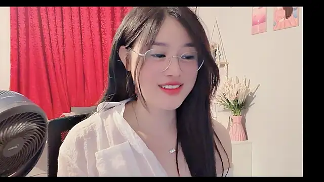 Bee-Cherry online show from June 9, 1:56 pm