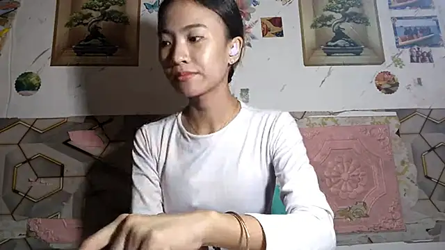 DeeannGunby online show from May 28, 4:48 pm