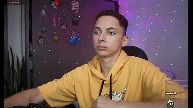 archi love online show from February 5, 1:22 pm