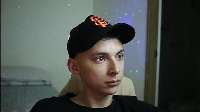 archi love online show from February 7, 5:33 am