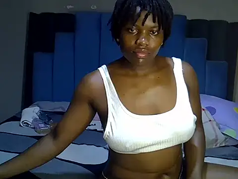 Snapshot of melanin_moon chatting on June 13, 11:41 am melanin moon online show from June 13, 11:41 am