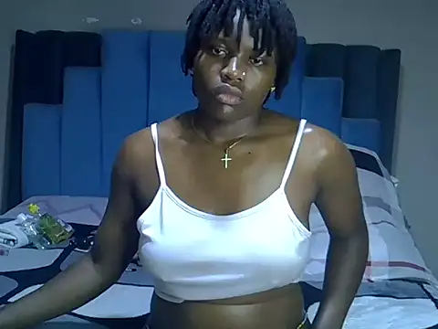 Snapshot of melanin_moon chatting on June 18, 11:14 am melanin moon online show from June 18, 11:14 am