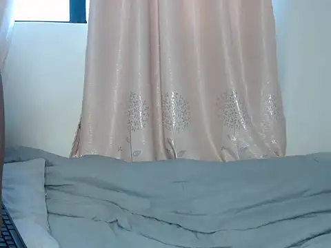 VexxieXO online show from June 28, 8:09 am
