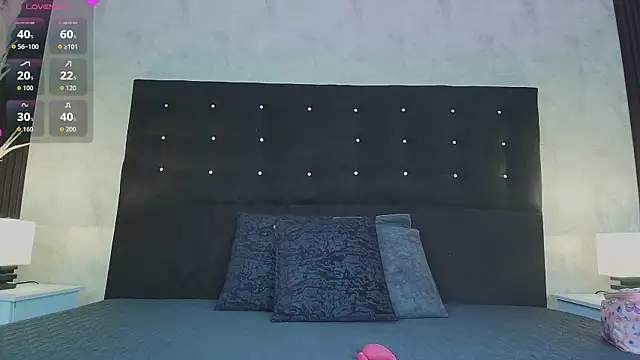 Snapshot of Zlatna_Oficial chatting on June 23, 10:52 pm Zlatna Oficial online show from June 23, 10:52 pm
