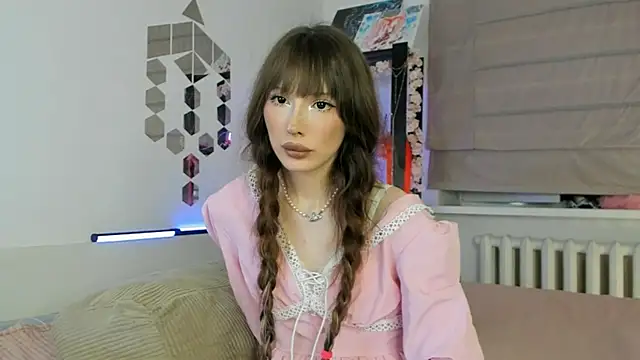 BlytheCinder online show from July 5, 9:44 pm