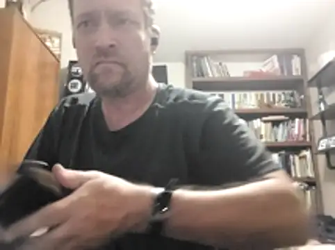 Snapshot of icebergXpress chatting on May 30, 9:50 am icebergXpress online show from May 30, 9:50 am