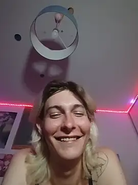Snapshot of Kuni_31 chatting on July 18, 9:51 pm Kuni 31 online show from July 18, 9:51 pm