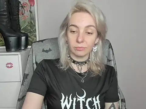 velvetanne online show from June 9, 6:36 am