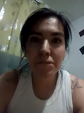 Snapshot of dhanya_moon chatting on June 12, 2:21 am dhanya moon online show from June 12, 2:21 am