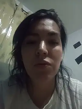 Snapshot of dhanya_moon chatting on June 13, 3:15 am dhanya moon online show from June 13, 3:15 am