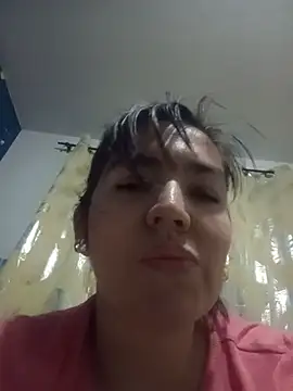 Snapshot of dhanya_moon chatting on June 14, 4:47 am dhanya moon online show from June 14, 4:47 am