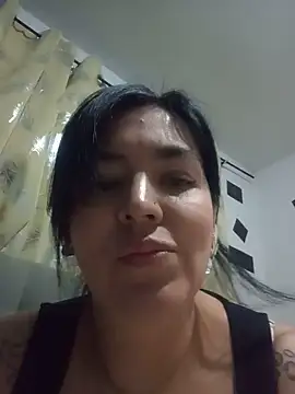 Snapshot of dhanya_moon chatting on June 17, 3:31 am dhanya moon online show from June 17, 3:31 am