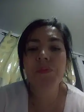 Snapshot of dhanya_moon chatting on June 18, 1:06 am dhanya moon online show from June 18, 1:06 am