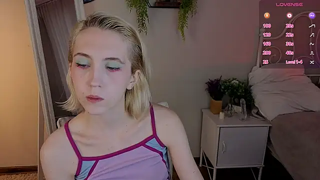 Elen  Moore online show from May 21, 5:36 am