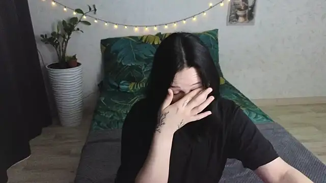Tori cute online show from June 14, 1:25 am