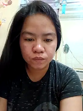 xyummytits69x online show from June 13, 12:36 pm