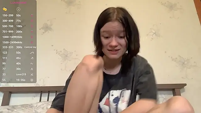 CelesteColao online show from June 18, 9:47 am