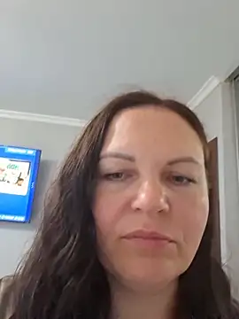 Snapshot of Meri_a chatting on June 19, 4:33 pm Meri a online show from June 19, 4:33 pm