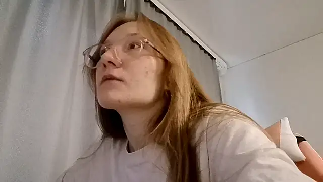 Snapshot of LauraTurber chatting on May 24, 3:28 pm LauraTurber online show from May 24, 3:28 pm