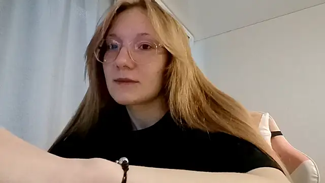 Snapshot of LauraTurber chatting on May 26, 3:08 pm LauraTurber online show from May 26, 3:08 pm
