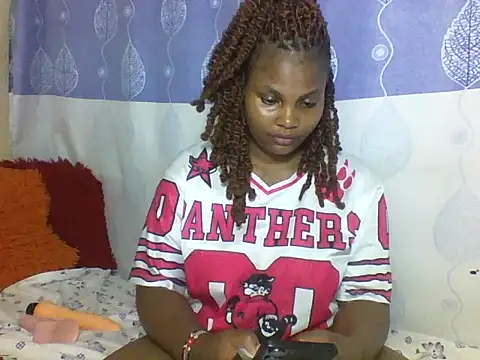 juicy naughty online show from July 17, 10:14 pm