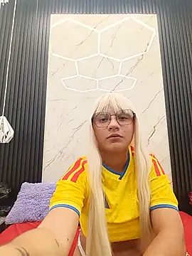 AuraRios online show from May 22, 10:26 pm