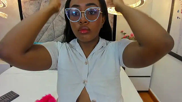 ZoeBrowns online show from July 10, 12:41 pm