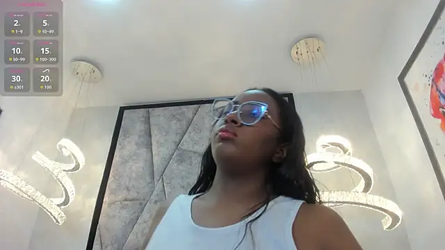 ZoeBrowns online show from July 14, 12:44 pm