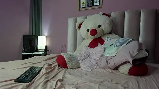 ORIANNA 21 online show from May 30, 8:22 am