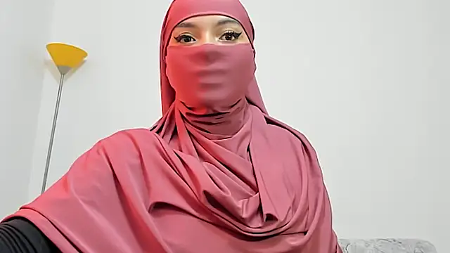 Snapshot of Samira_1 chatting on May 28, 8:28 pm Samira 1 online show from May 28, 8:28 pm