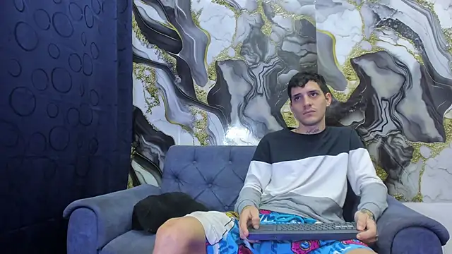 boy max latin online show from May 28, 7:22 pm