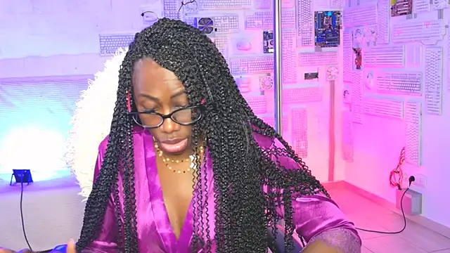 Snapshot of naomicampbi chatting on May 22, 8:42 am naomicampbi online show from May 22, 8:42 am