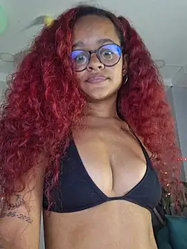 Zoee-Ross online show from May 29, 8:07 pm