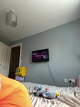 LucieLouBabe online show from May 28, 11:51 am