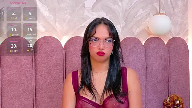 Maddy-Dove online show from July 15, 3:45 am