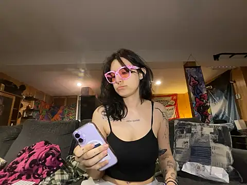 B4BYJINX online show from June 3, 4:23 pm