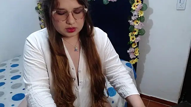 Snapshot of mary_shucsika chatting on May 28, 3:04 am mary shucsika online show from May 28, 3:04 am