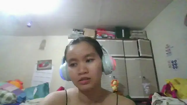 Snapshot of LilianStratakos chatting on June 4, 1:28 pm LilianStratakos online show from June 4, 1:28 pm