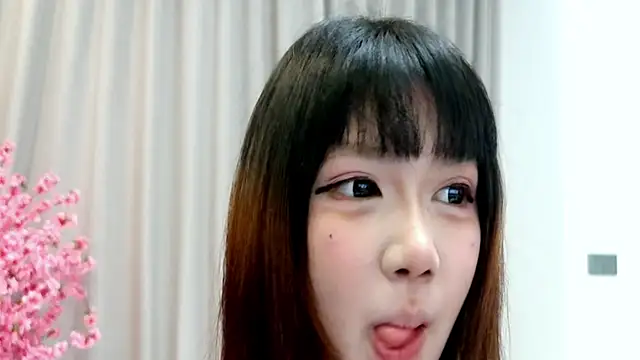 Snapshot of yan-0705 chatting on May 27, 9:28 am yan-0705 online show from May 27, 9:28 am