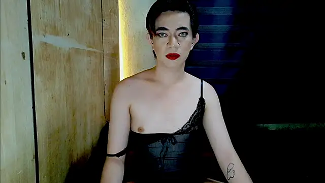 Pretty Bug online show from May 28, 12:46 pm