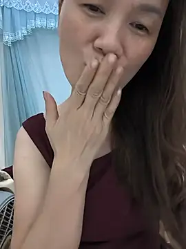 Snapshot of Lye_lovely chatting on July 12, 11:23 am Lye lovely online show from July 12, 11:23 am