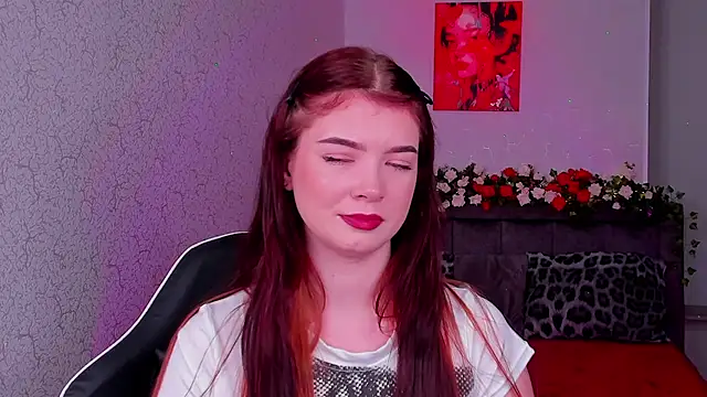 Snapshot of MelissaMay__ chatting on June 10, 10:08 pm MelissaMay online show from June 10, 10:08 pm