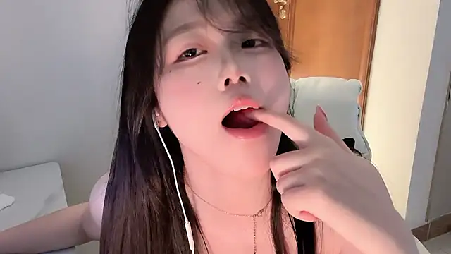 April UU online show from May 26, 1:34 am