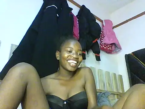 aliana082169 online show from May 22, 6:53 am