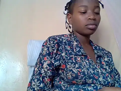 Snapshot of aliana082169 chatting on July 13, 8:00 pm aliana082169 online show from July 13, 8:00 pm