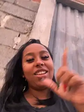 jhenannyy online show from July 9, 9:24 am