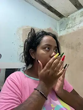 jhenannyy online show from July 15, 8:41 am