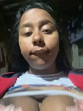 jhenannyy online show from July 16, 9:04 am